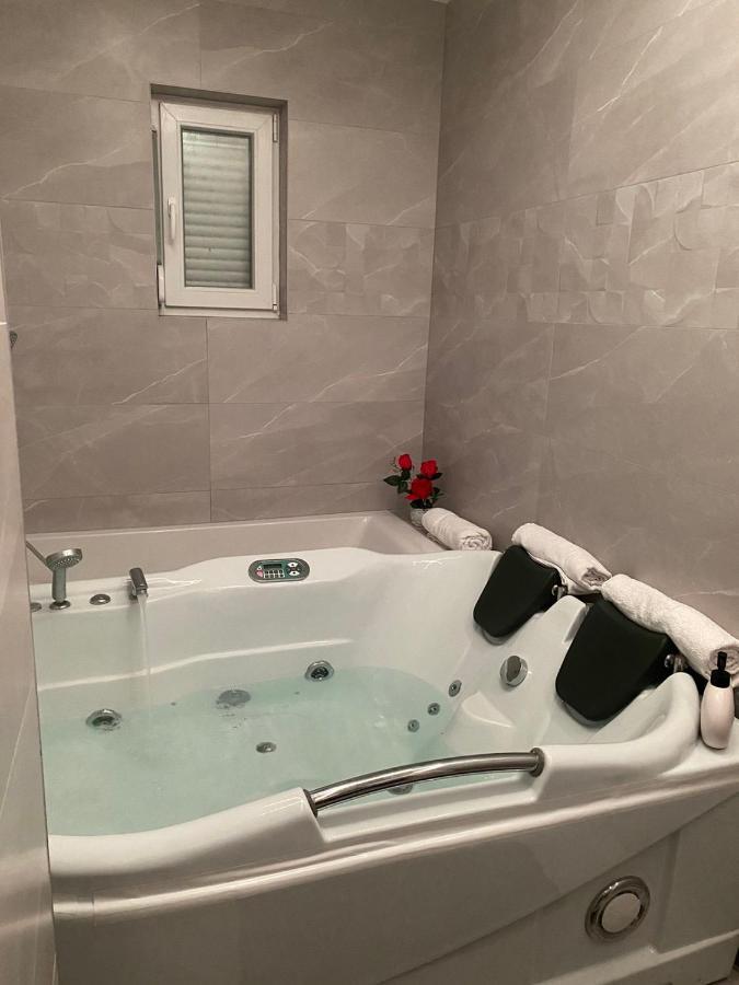 Villa Rok Tesanj Esterno foto